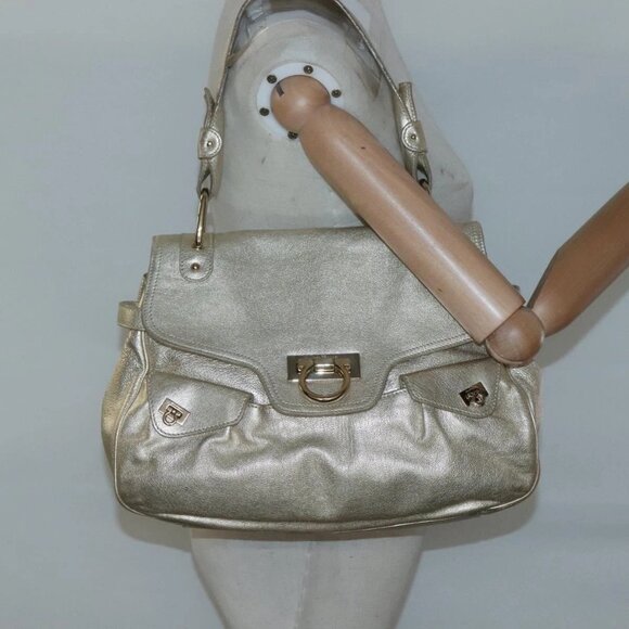 Salvatore Ferragamo Gancini Bag Leather Champagne Gold Gold Auth - Picture 1 of 16